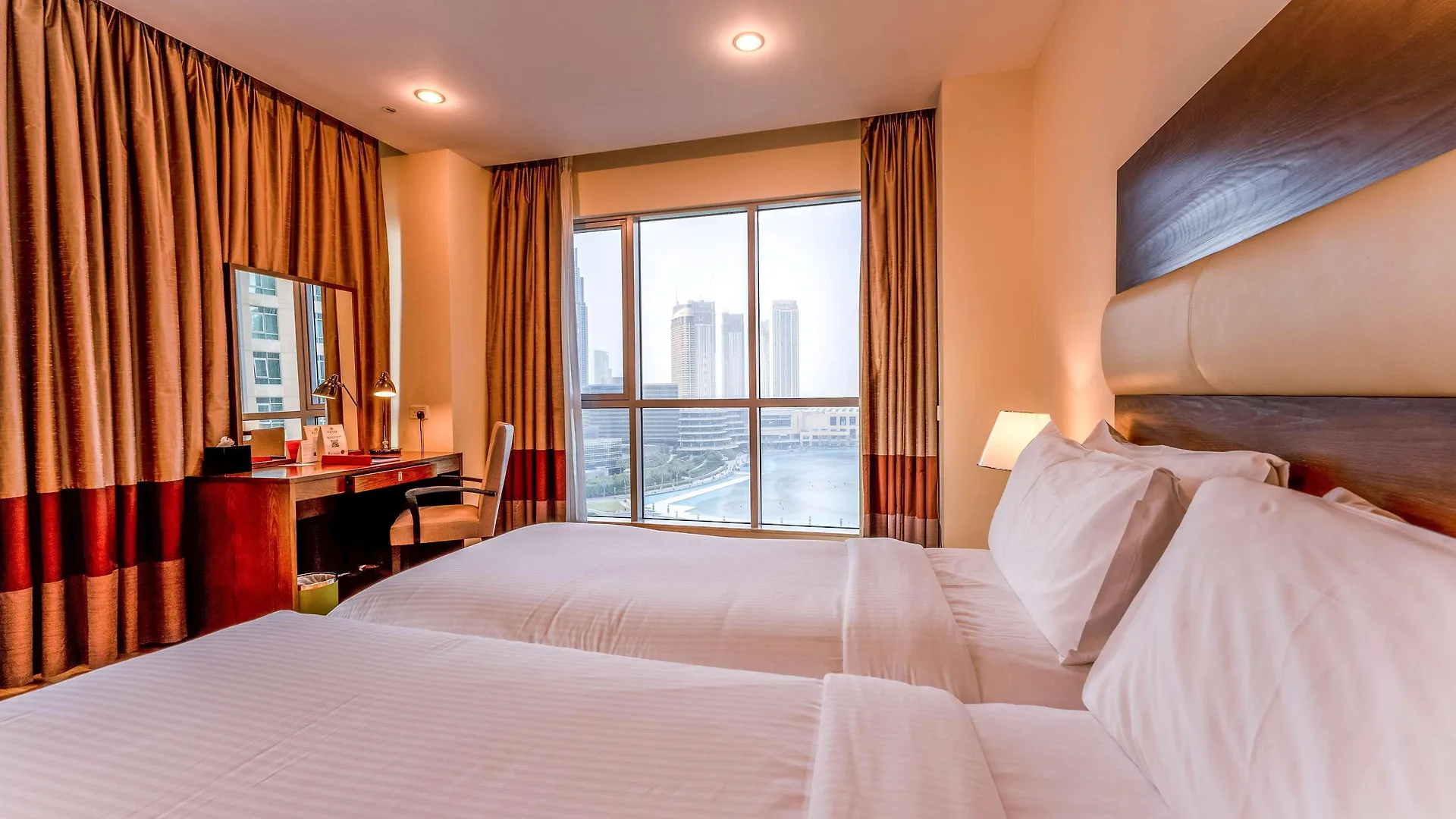 Ramada By Wyndham Downtown Dubai Aparthotel 4*,