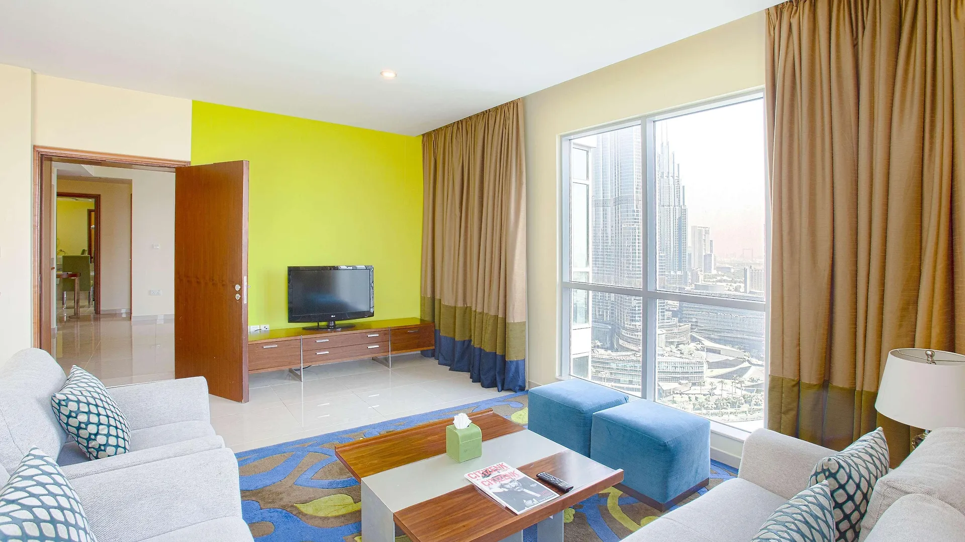 Ramada By Wyndham Downtown Dubai Aparthotel 4*,